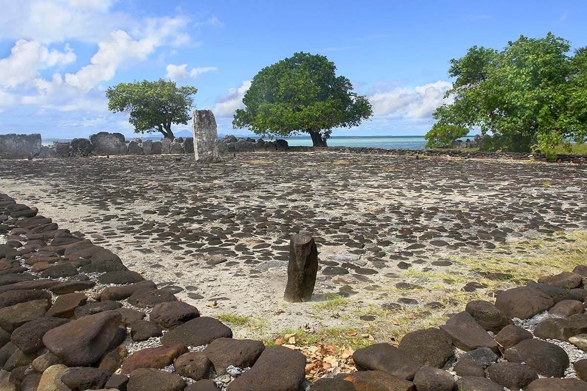 marae-taputapuatea-raiatea-polynesie.jpeg (207 KB)