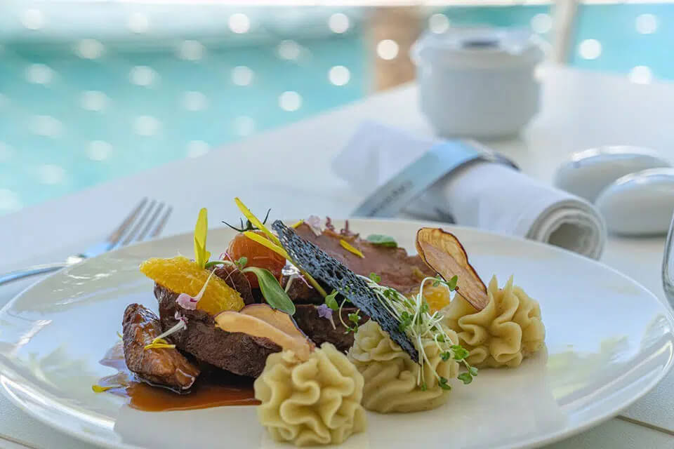 meherio-tahitian-bistro-papeete-assiette.jpg (57 KB)