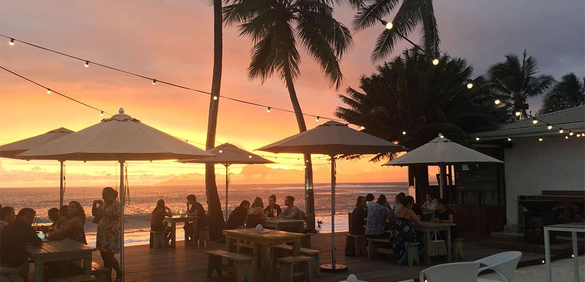 terrasse-restaurant-la-plage-cote-ouest-tahiti.jpeg (75 KB)