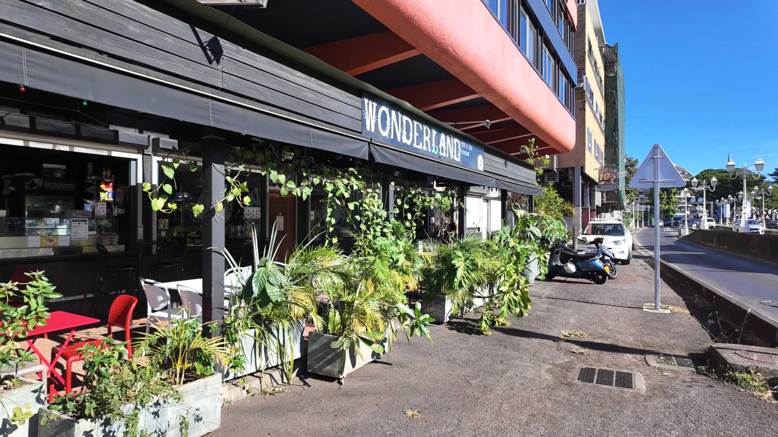 wonderland-tahiti-facade-2.jpg (416 KB)